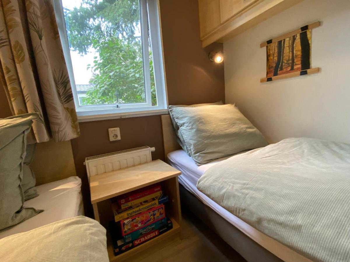 Ruim En Modern Chalet In De Veluwse Bossen Путен Екстериор снимка